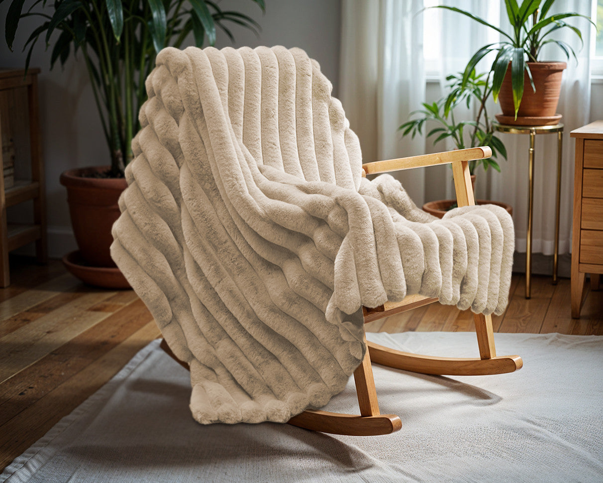 Rib Rabbit Fur Plaid