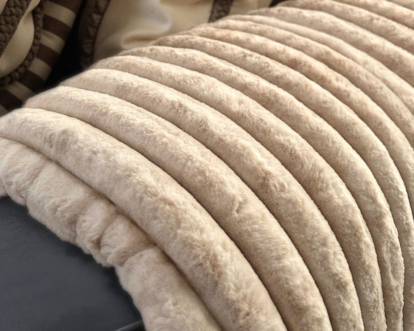 Rib Rabbit Fur Plaid