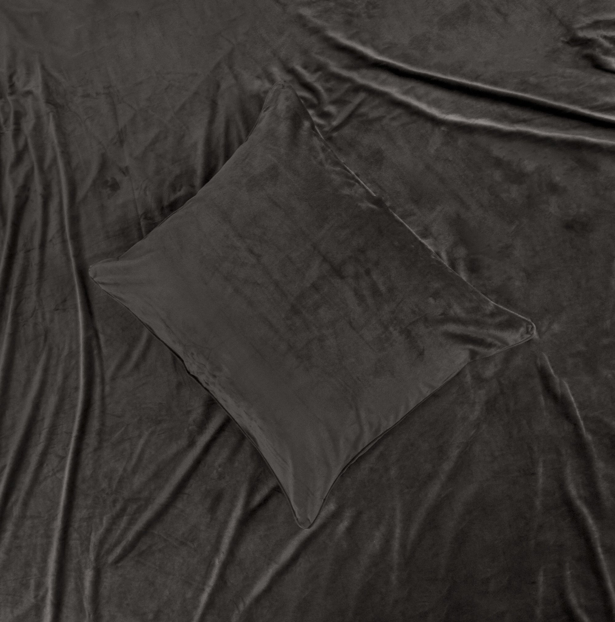 Dekbedovertrek Velvet Piping Deep Taupe