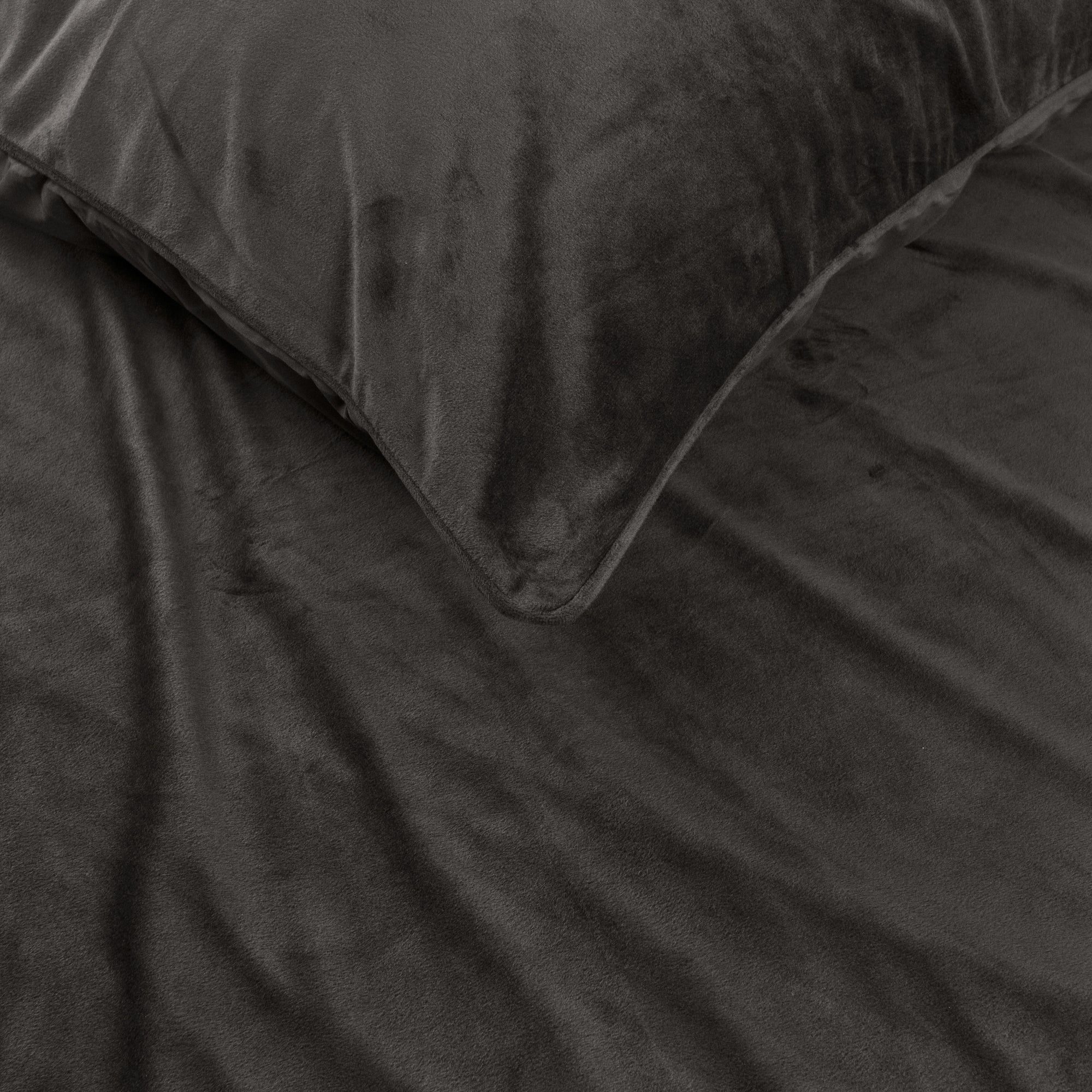 Dekbedovertrek Velvet Piping Deep Taupe