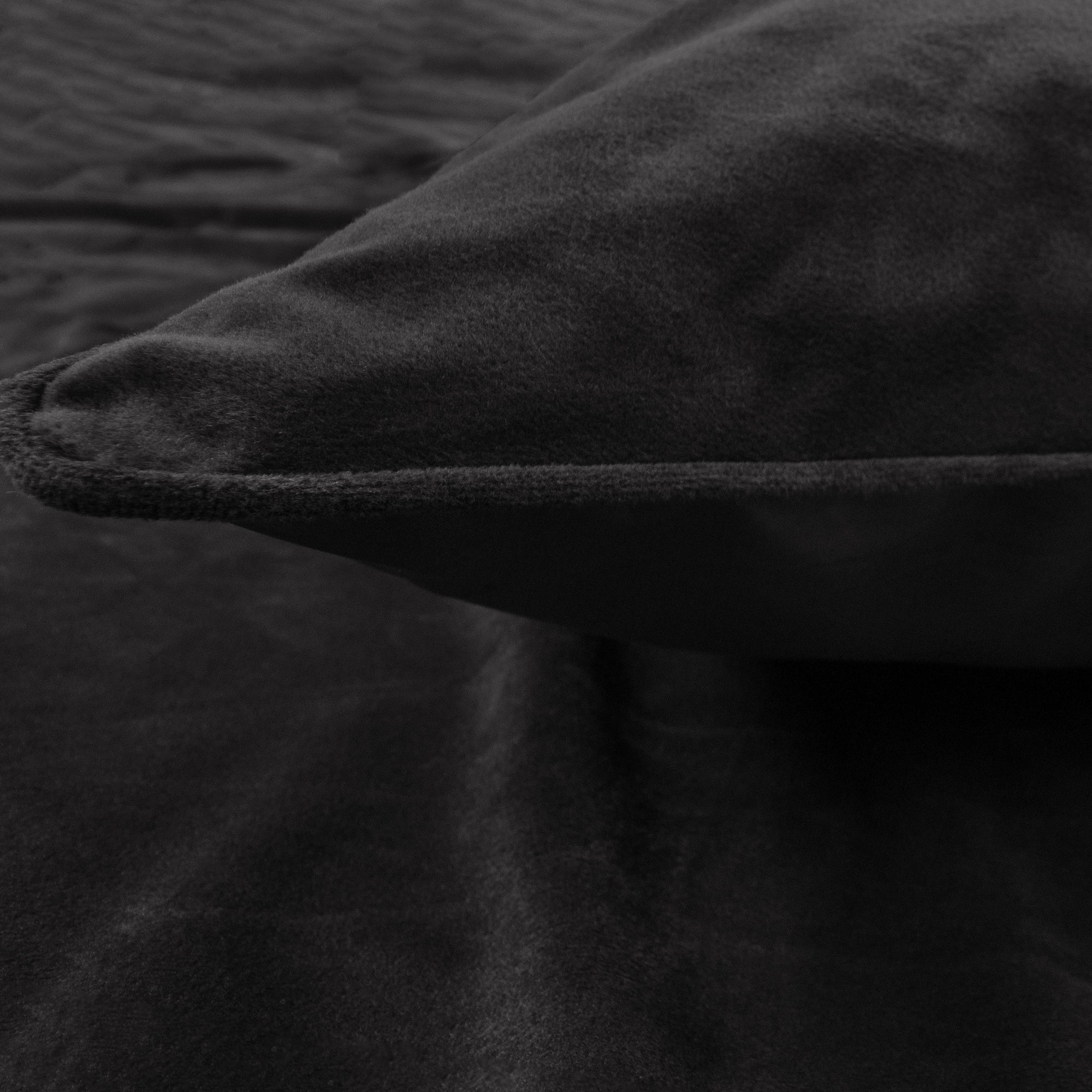 Dekbedovertrek Velvet Piping Zwart