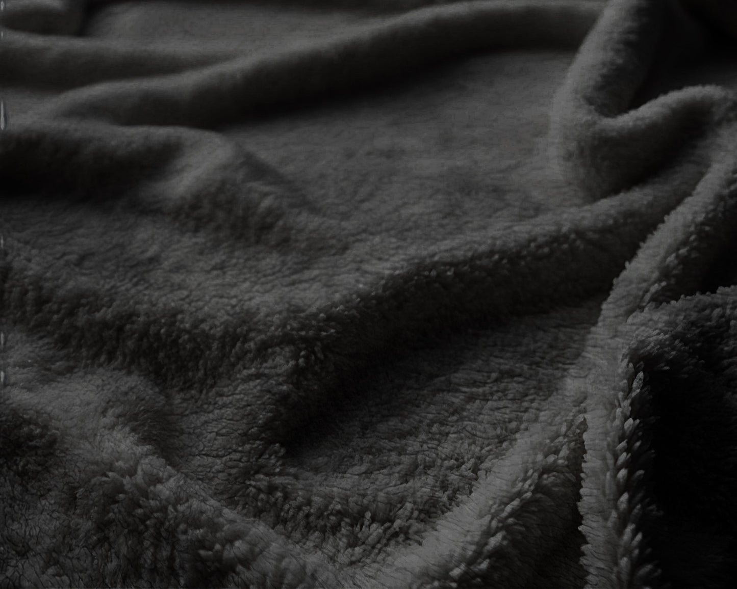 Teddy Gordijnen - Black Out - Ringen