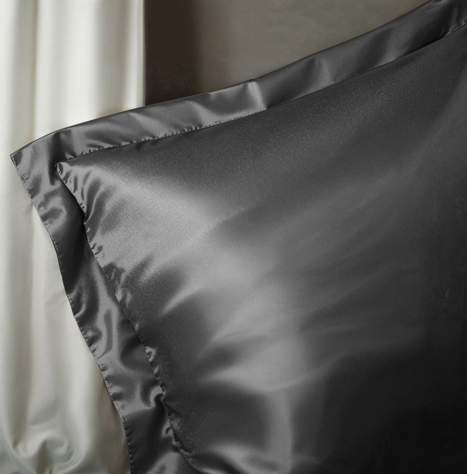 Dekbedovertrek Glossy satijn Anthracite
