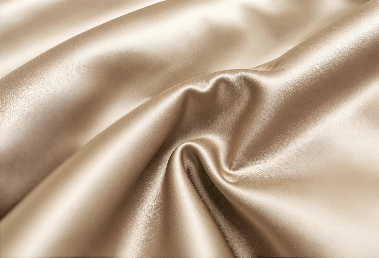 Dekbedovertrek Glossy satijn taupe 