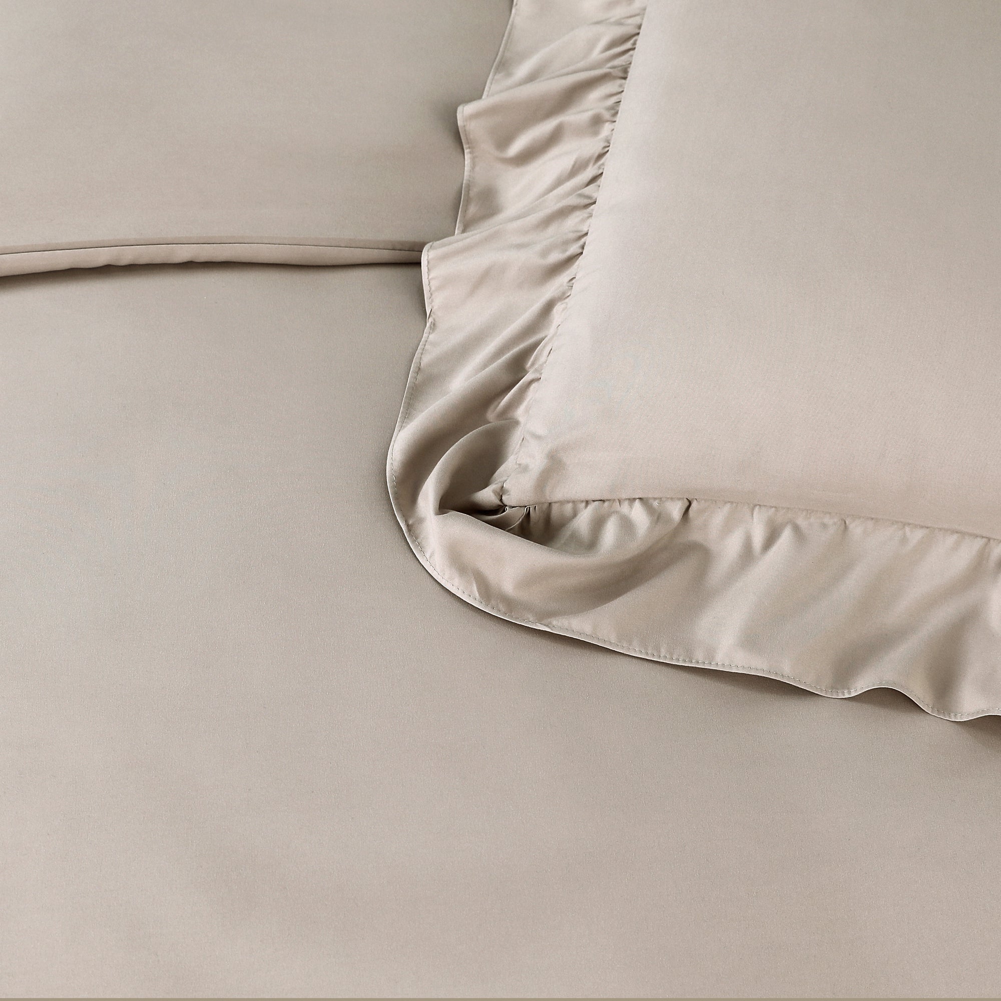 Dekbedovertrek Ruffles Taupe