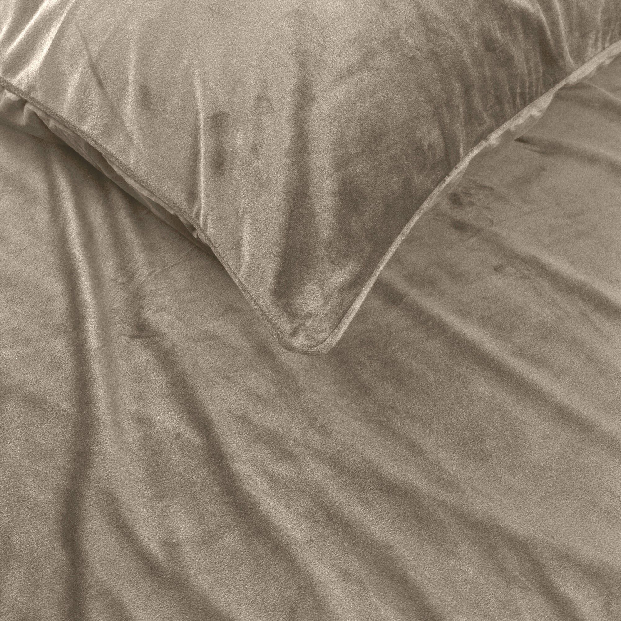 Dekbedovertrek Velvet Piping Taupe 
