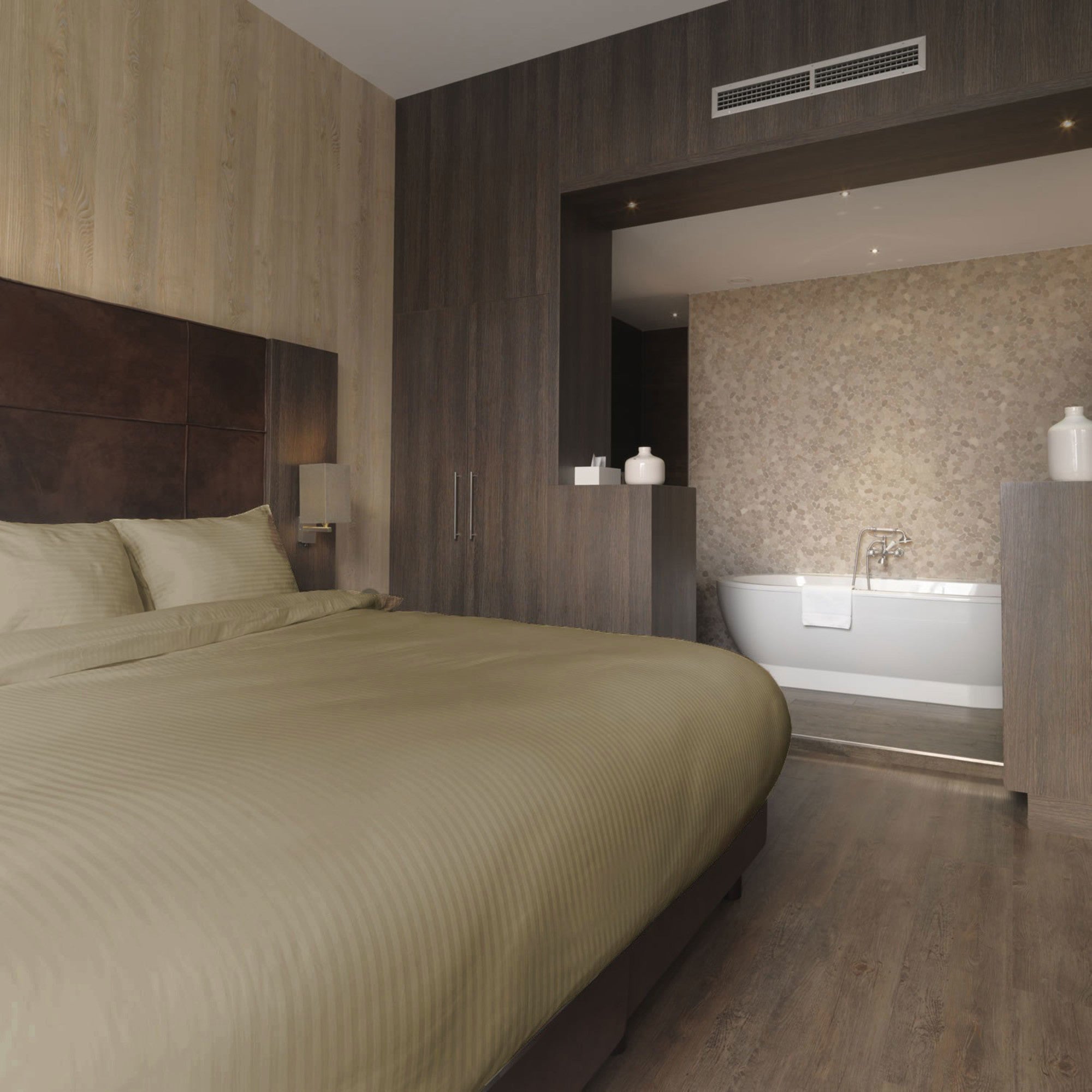 Luxe dekbedovertrekset van katoen-satijn in taupe/ groen kleur, opgemaakt op een hotelwaardig bed