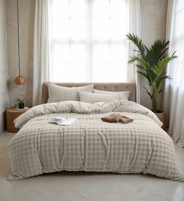 Teddy Pom Pom Duvet Cover